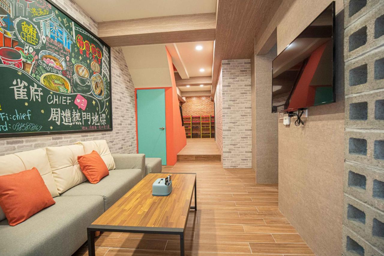 Chief Homestay Tainan Esterno foto