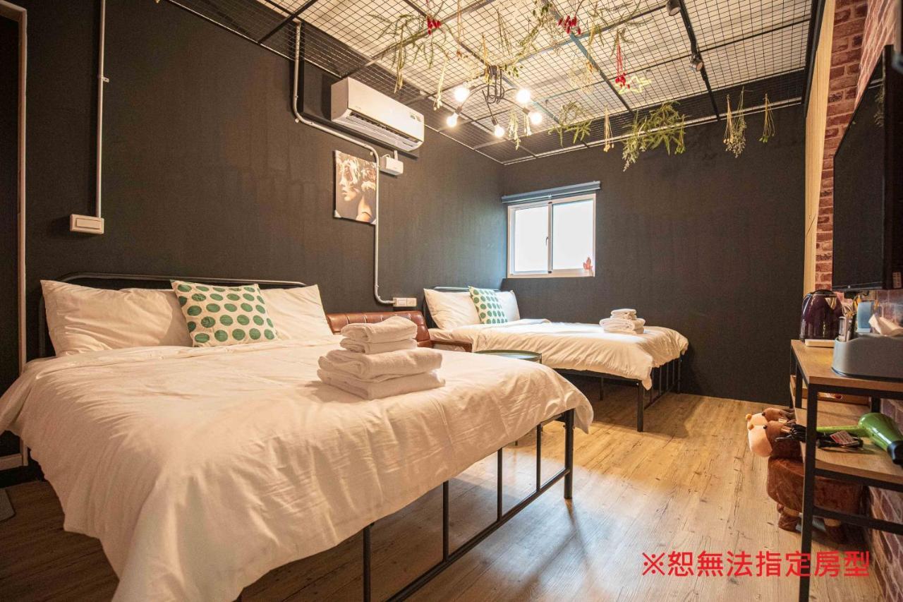 Chief Homestay Tainan Esterno foto